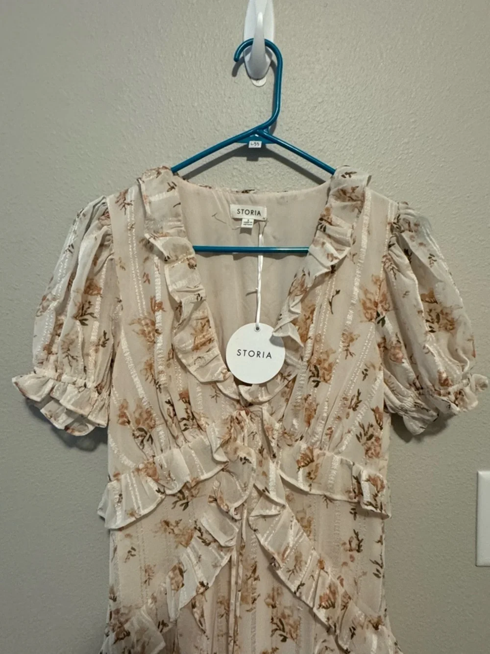 Storia Cream and Tan Floral Ruffle Maxi Dress - Picture 3 of 9